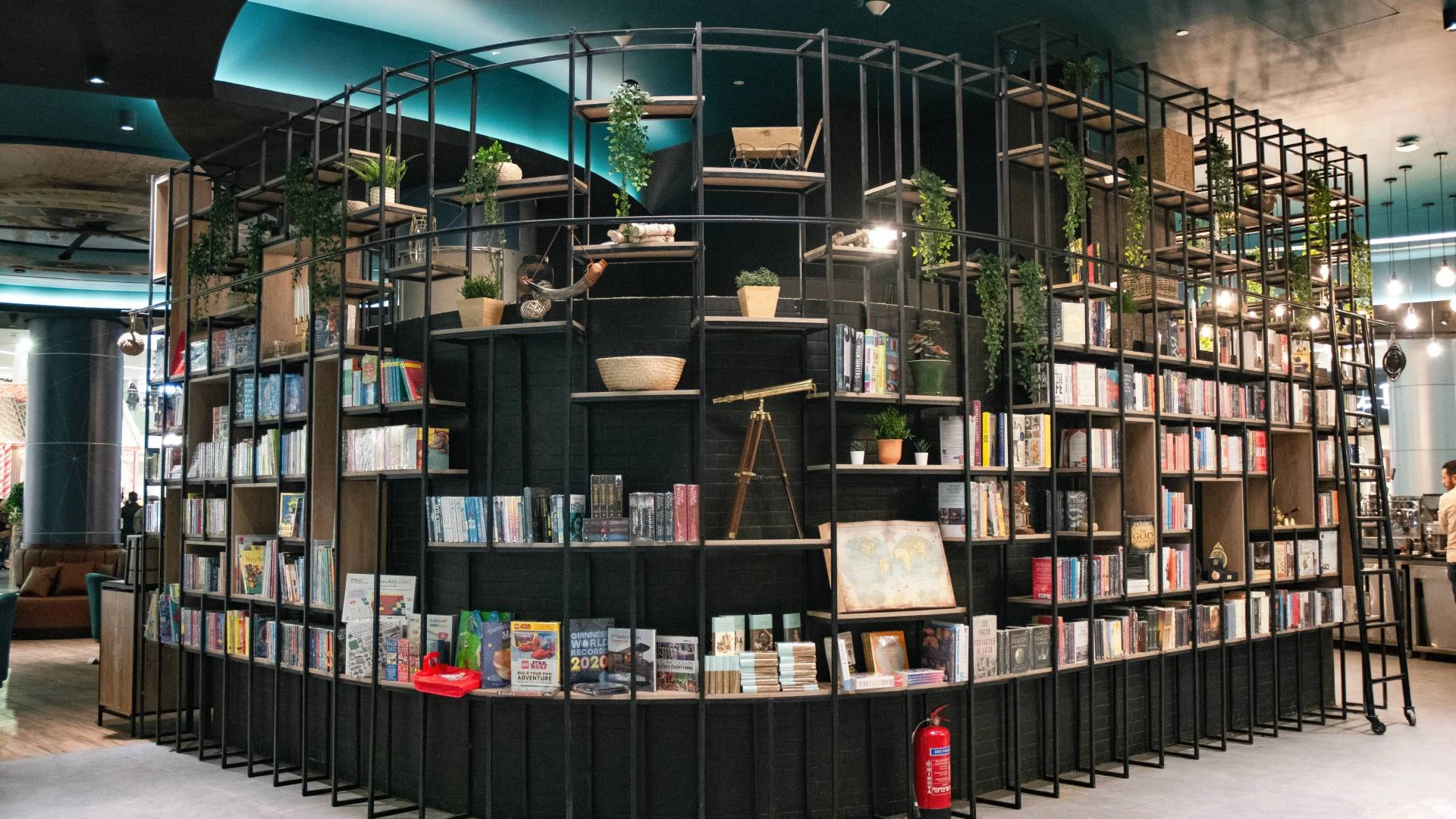 content/articles/40214/2025-7-12-abdali-mall-astrolabe4